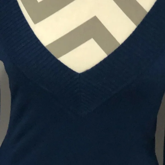 EXPRESS V-Neck Sweater | Deep V Knit Pullover Top | Blue | Small - Picture 5 of 10